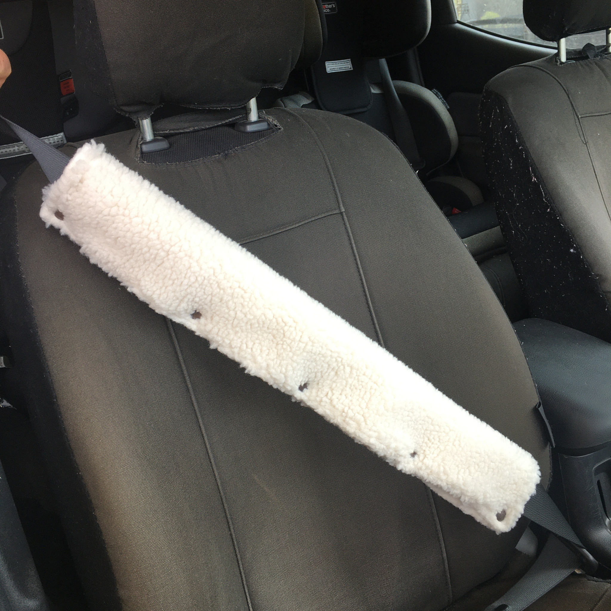 Handmade foot long Sherpa Fleece seatbelt covers - Main Image